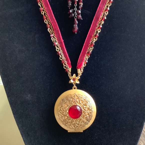 Romantic Vintage Boho Locket Necklace and Beaded Chocker Red OS - Picture 4 of 16